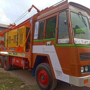 second hand borwell machine rig with atlas copco compressor